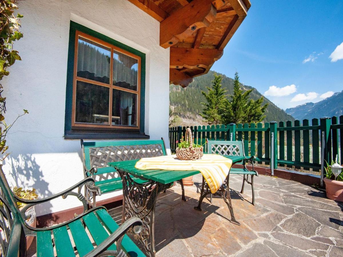 Apartment Between Mayrhofen And Finkenberg Exteriör bild