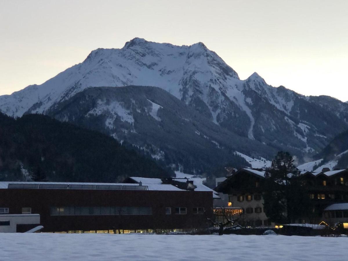 Apartment Between Mayrhofen And Finkenberg Exteriör bild