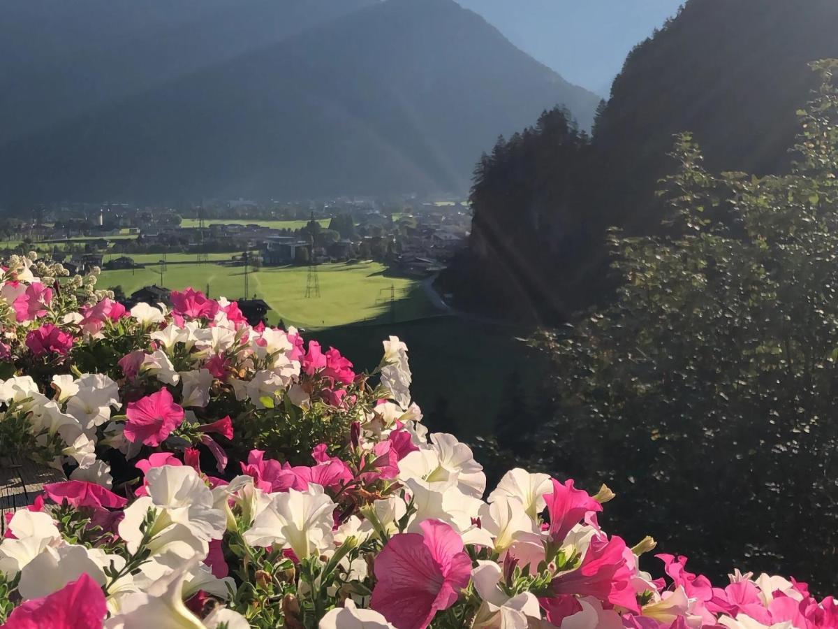 Apartment Between Mayrhofen And Finkenberg Exteriör bild