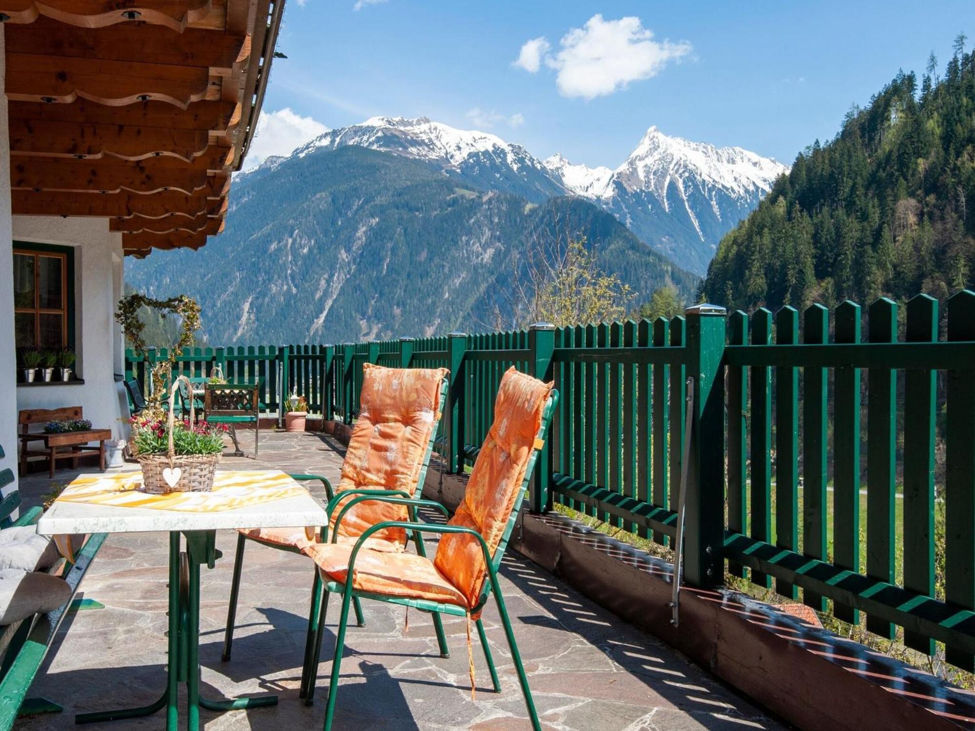 Apartment Between Mayrhofen And Finkenberg Exteriör bild